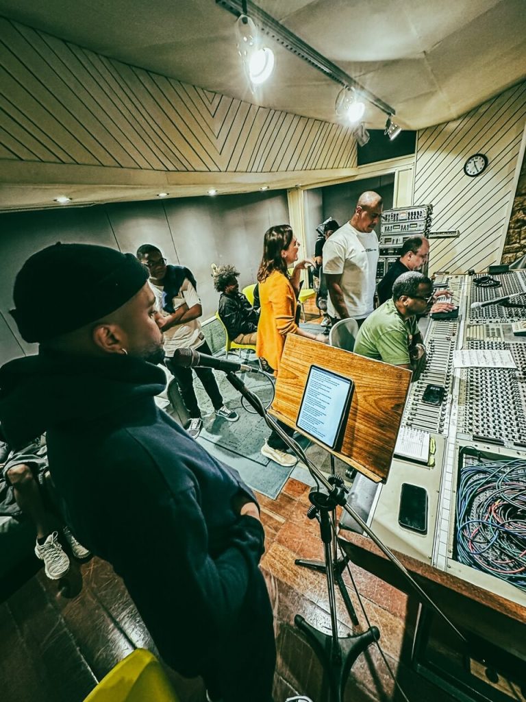 Pretinho da Serrinha, jogador Muralha e Darelly Sette